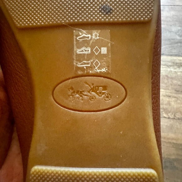 Tan and gold Coach loafers - Picture 5 of 5